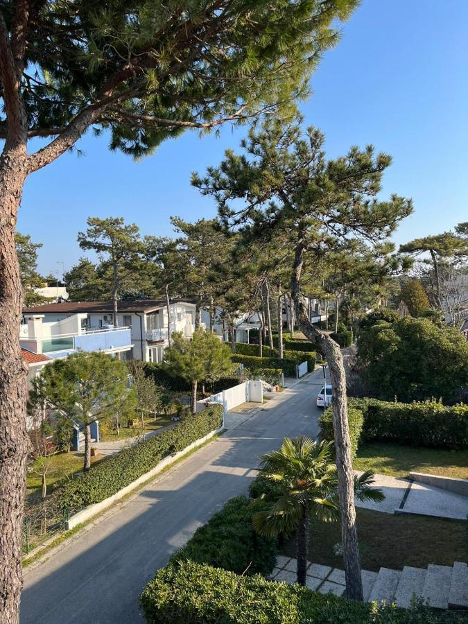 Villa Vittoria Lignano Sabbiadoro Buitenkant foto